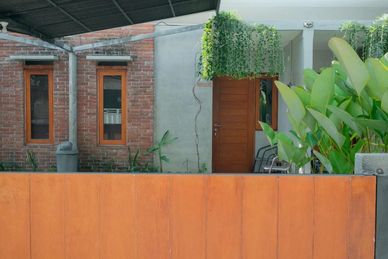 Andewi Guest House Denpasar Redpartner - Minimum Stay 30 Nights Sanur  Luaran gambar